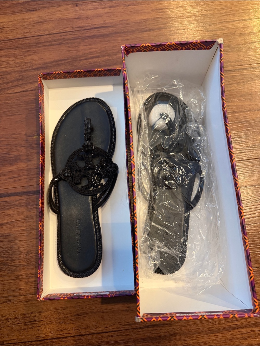 Tory Burch Black Logo Thong Sandal - Picture 2 of 4